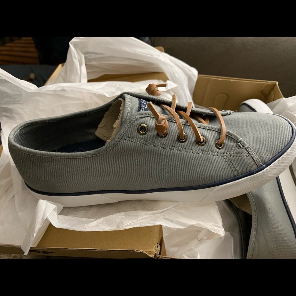 Sperry topsider